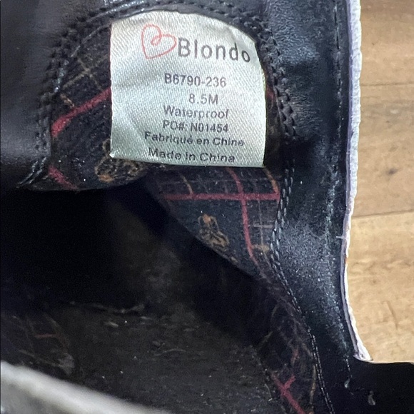 Blondo Eliza Snake Print Booties Size 8.5M - Picture 9 of 9